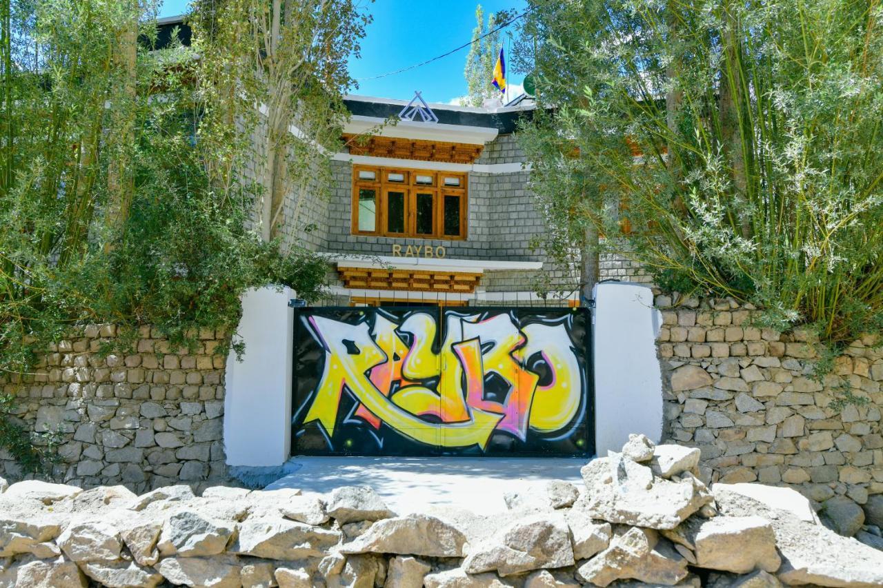 Raybo Hostel Leh Exterior photo